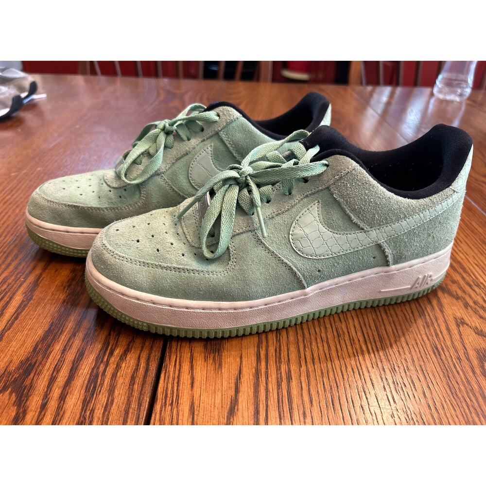 Nike Air Force 1 Low '07‎ Seasonal Enamel Green (Women's) Size 8.5 818594-300 e2